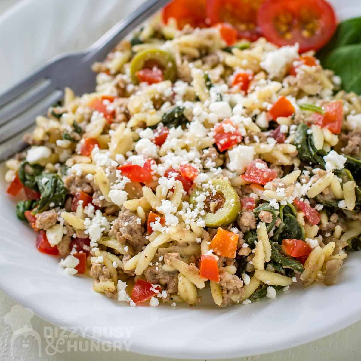 Easy One Skillet Ground Beef with Orzo (en anglais)